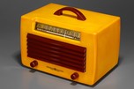 General Electric L-570 Catalin Radio in Yellow with Maroon